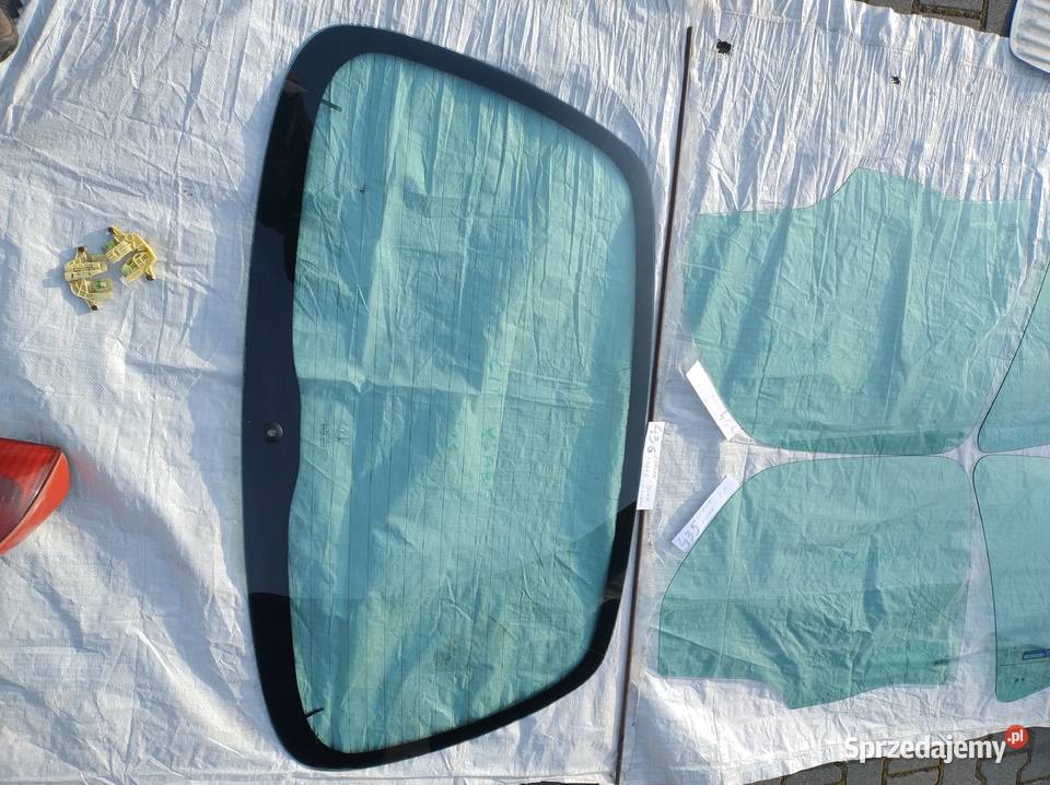 Szyba tylna w klapie Citroen Xsara Picasso Zahajki-Kolonia
