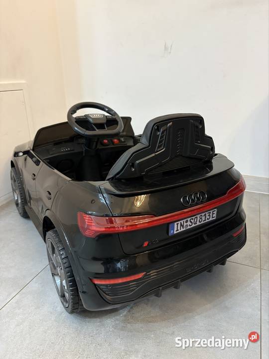 samochód na akumulator Audi SQ8 auto elektryczne Grabownica
