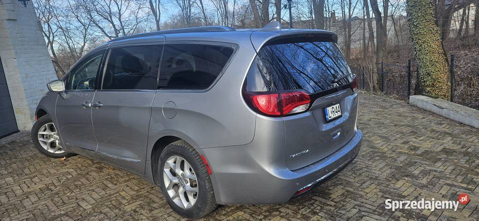 Chrysler Pacifica 2019r przebieg 46000 Janów Lubelski sprzedam