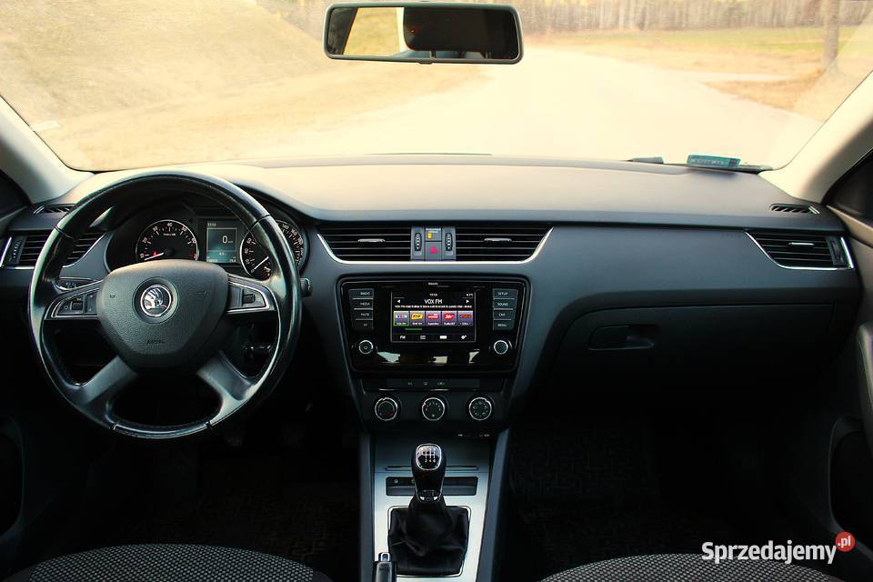 Skoda Octavia Salon Polska Benzyna Pabianice