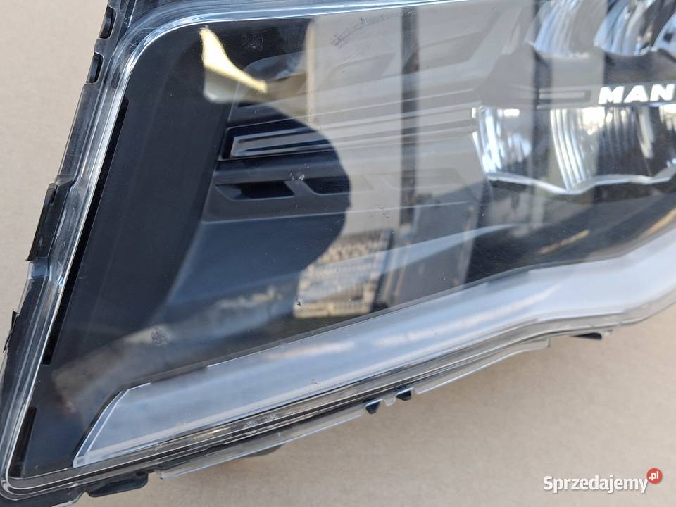 MAN TGX TGS TGL TGM TG3 REFLEKTOR LEWY FULL LED Bieleń