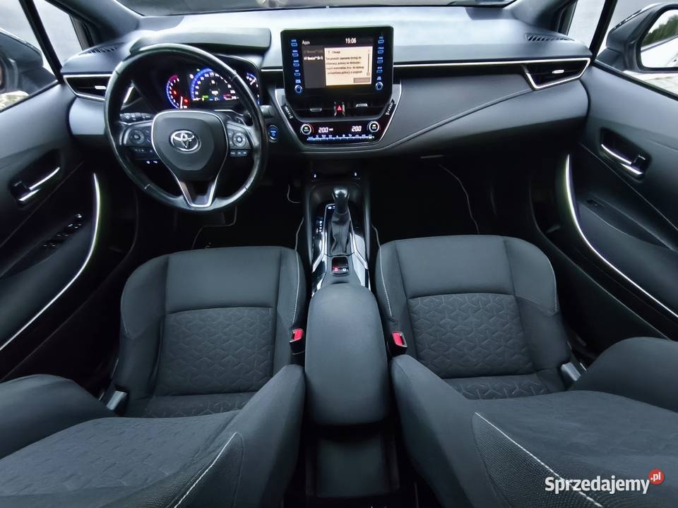 Toyota Corolla Hybrid 184 gniazdo AUX Poznań