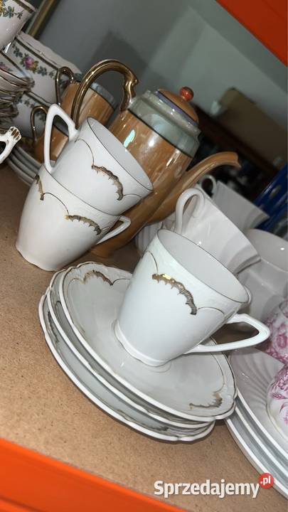 Filiżanka secesja z 1880 1918 Biała ze złotem pomorskie Gdańsk sprzedam