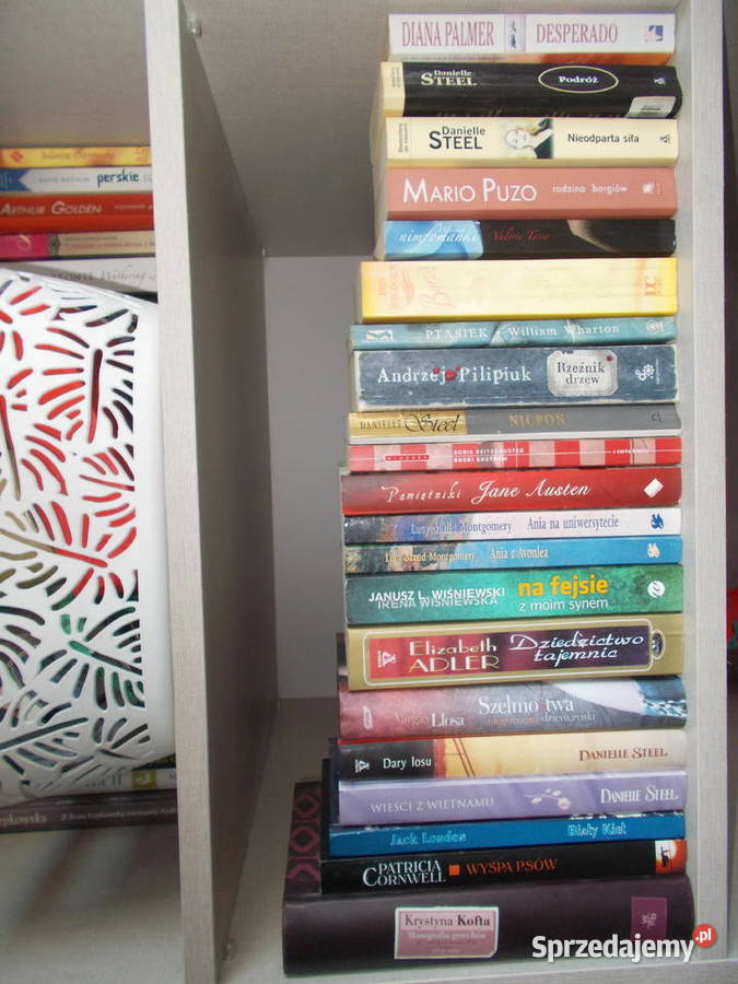 Książki na zdjęciu 6 sztuka