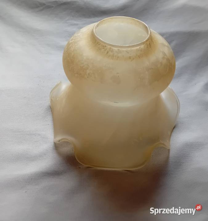 Klosz lampy Tulipan ręcznie formowany wielkopolskie Koźminek