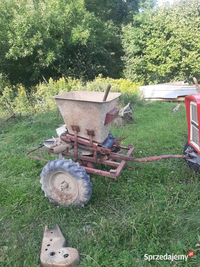Rozsiewacz KOS przewracarka pasowa Janów Lubelski