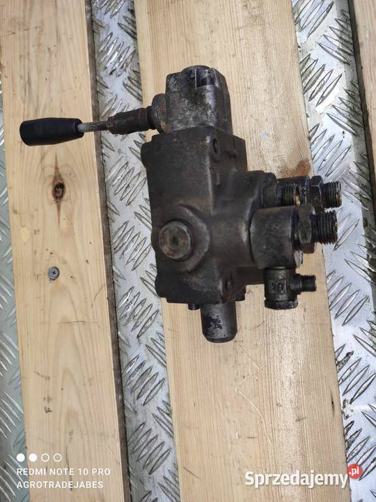 Zawór hydrauliczny Merlo P606 sprzedam