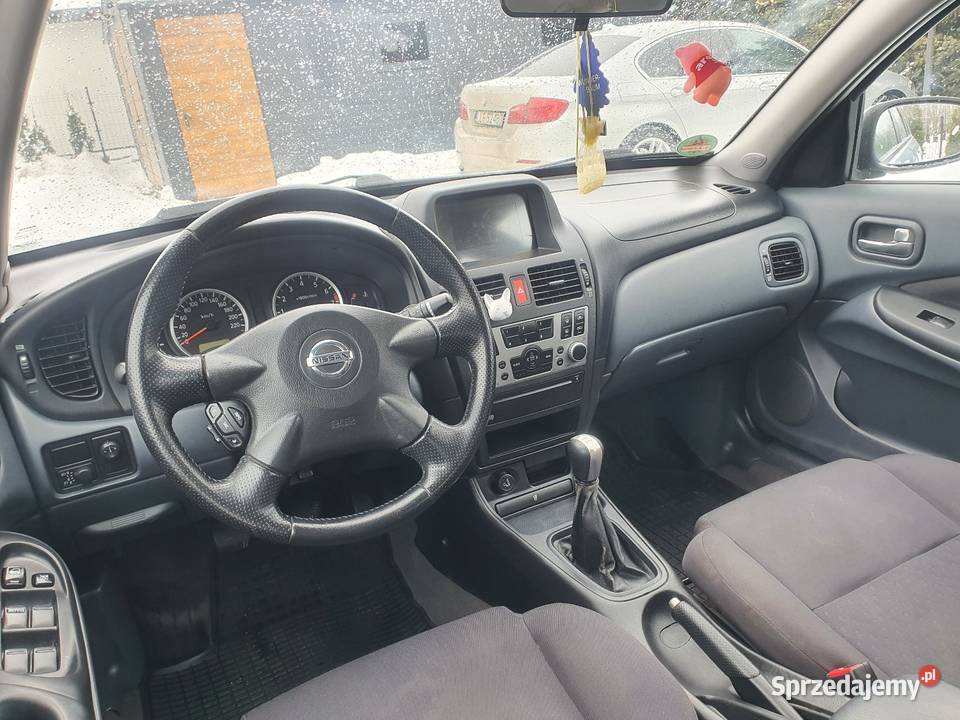Nissan Almera 15 benzyna 167 przebiegu Cyców
