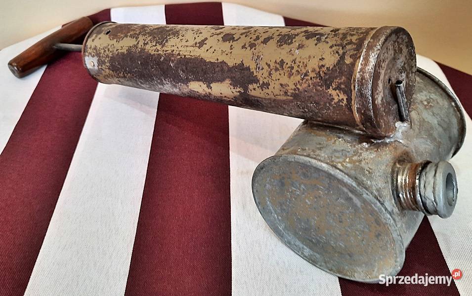 Opryskiwacz z lat PRL produkcji ZAGD w Krakowie Ostrów Wielkopolski