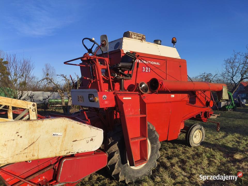 Kombajn zbożowy International 321case Piskorzyna