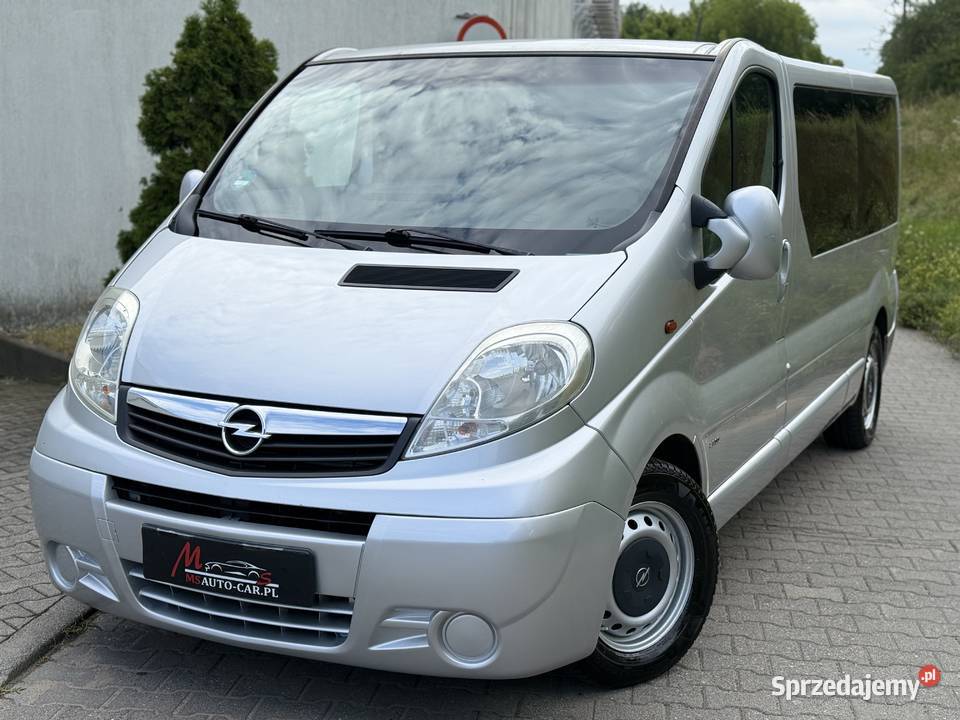 Opel Vivaro 2008 9osobowy Klima Hak Czujniki