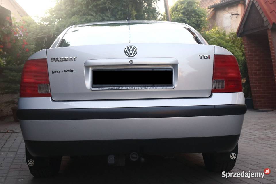 VW Passat JEDYNY TAKI Czarne tablice pierwszy
