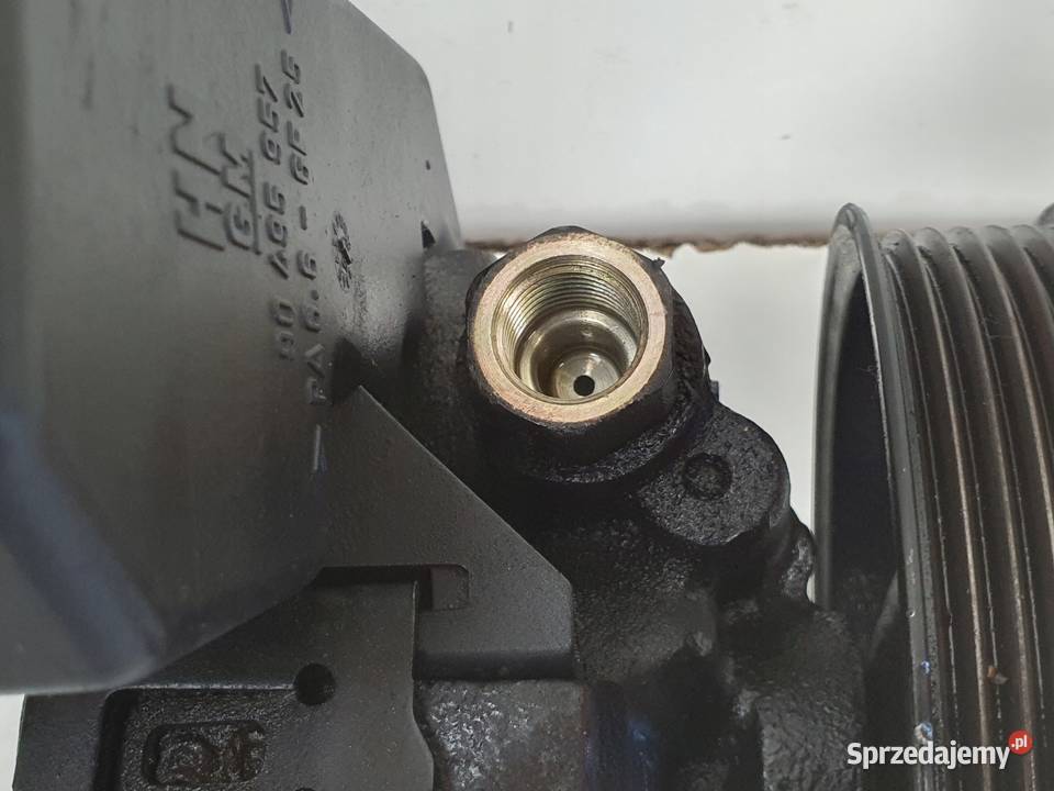 Opel Vectra B 16 16V POMPA WSPOMAGANIA 90495957 Rudka sprzedam