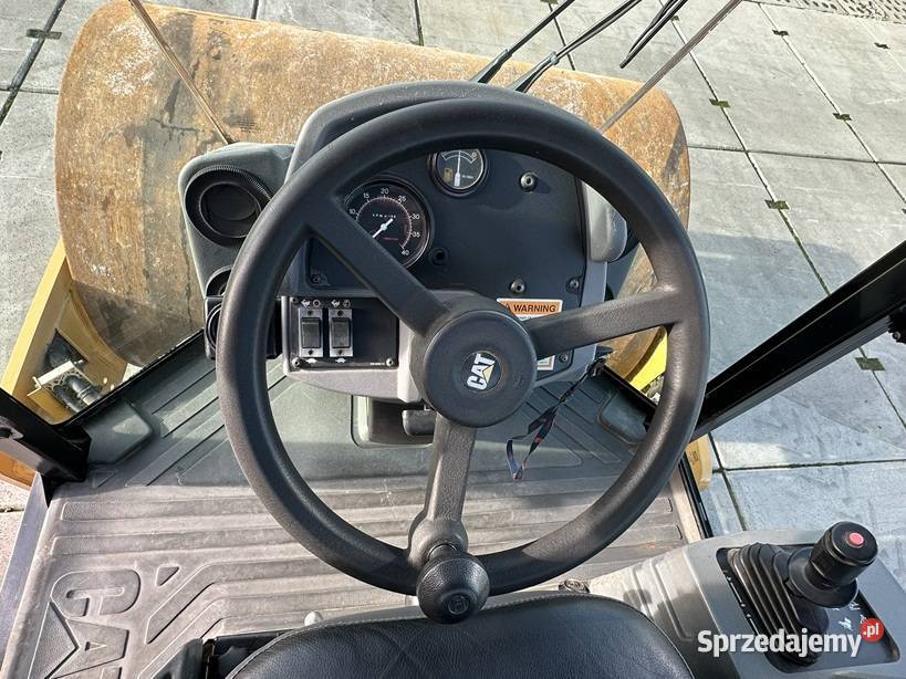 WALEC DROGOWY CATERPILLAR CS563E Tuliszków