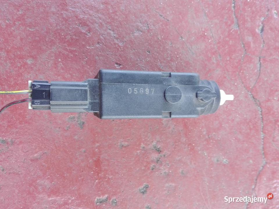 Siłownik klapy opel astra vectra omega Karoseria Chełmno sprzedam