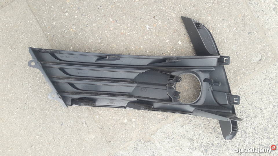 TOYOTA COROLLA 2017 2018 ZAŚLEPKA W ZDERZAK części blacharskie Karoseria dolnośląskie Wrocław