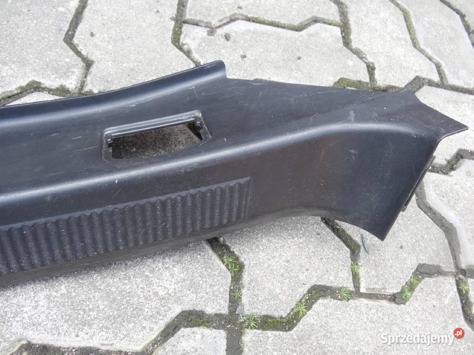 AUDI A8 D2 OSLONA LISTWA BAGAZNIKA PASA osobowe Przemęt