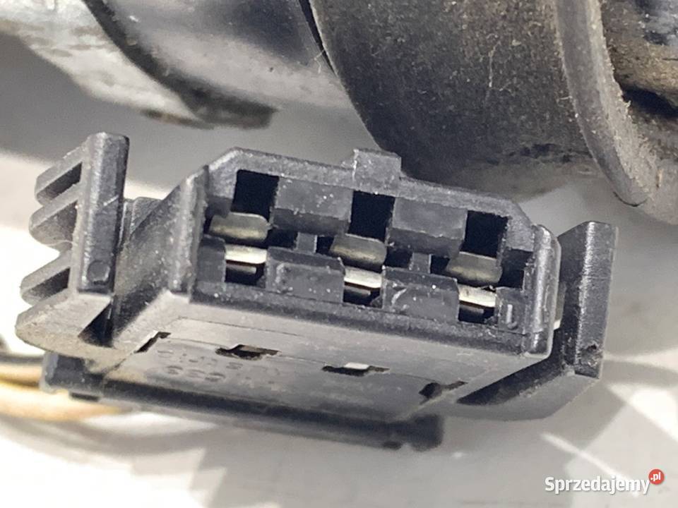 KLAMKA KLAPY TYŁ AUDI A6 C4 4A5862055 osobowe sprzedam