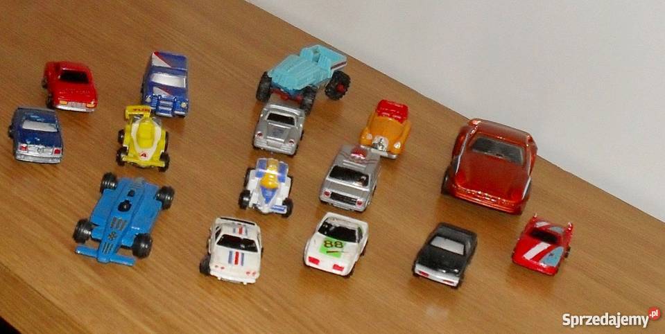 KOLOROWE MAŁE SAMOCHODZIKI WIĘKSZY Metal