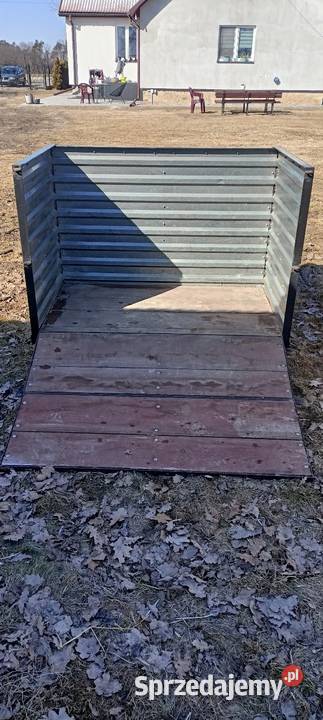 Skrzynia transportowa nieuszkodzony