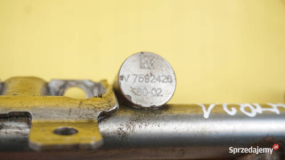 BMW 1 F20 F30 16 B 13r N13B16A listwa wtryskowa