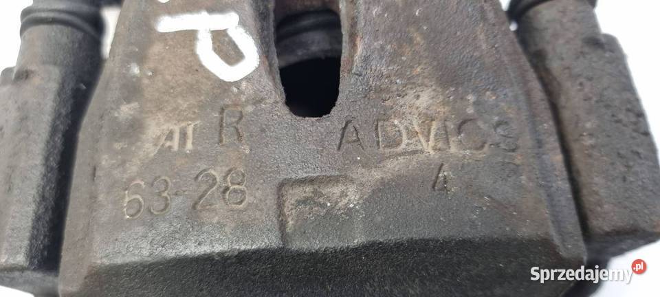 ZACISK HAMULCOWY PRZÓD PRAWY TOYOTA RAV4 III kujawsko-pomorskie Lipno