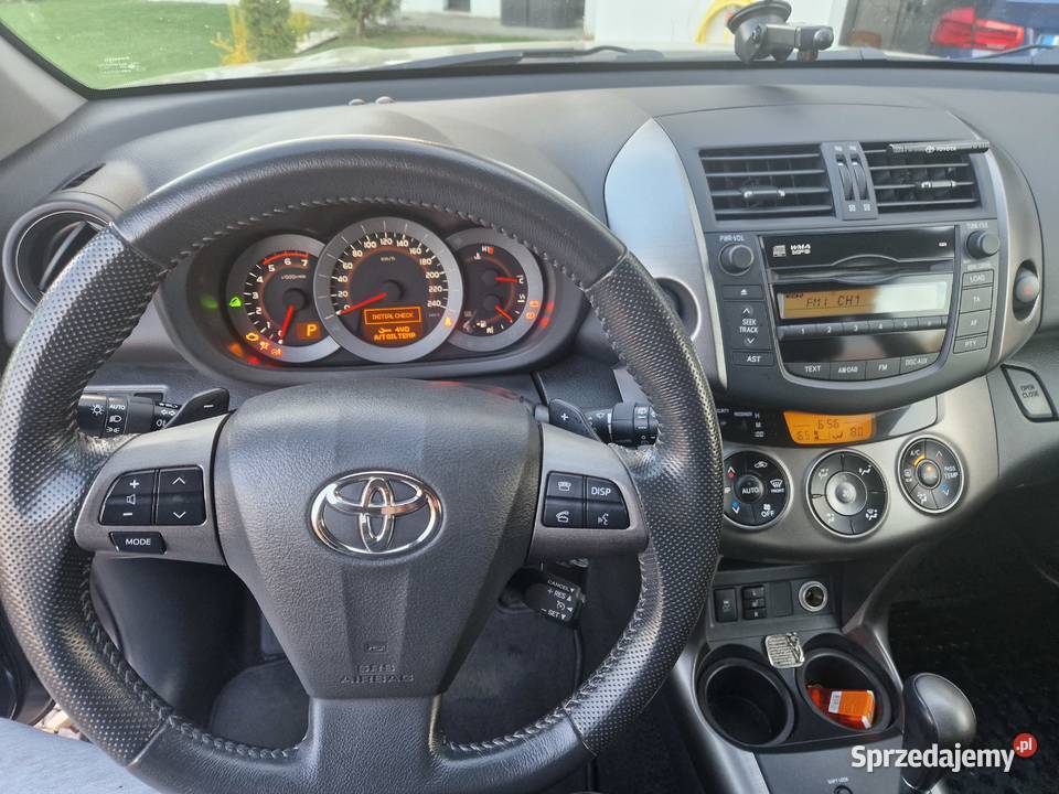 Toyota RAV 4 przebieg 110 Rok produkcji 2010 Nadarzyn sprzedam