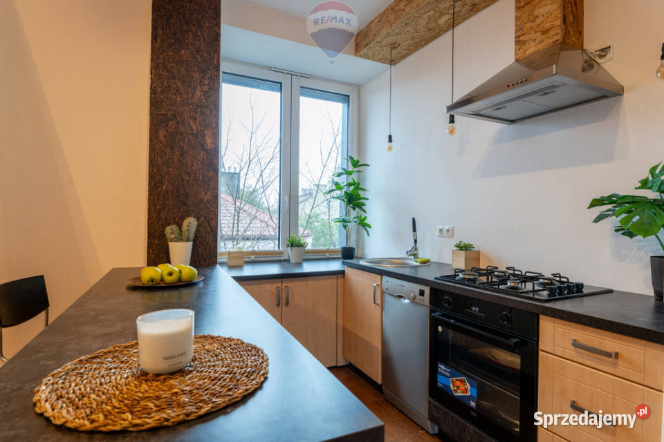 Przestronne mieszkanie w kamienicy na Targówku Warszawa