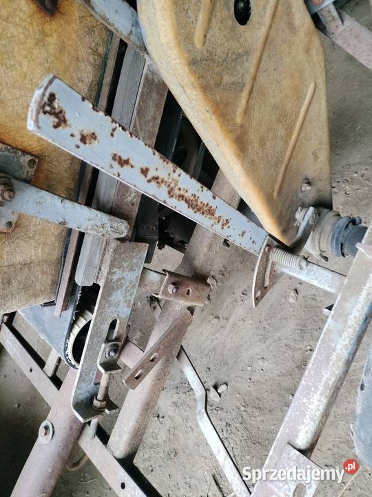 Kos rozsiewacz Amazone Częstochowa sprzedam