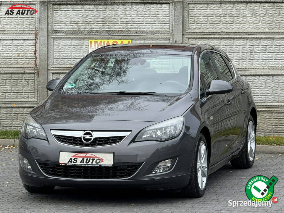 Opel Astra 16T 180 garażowany