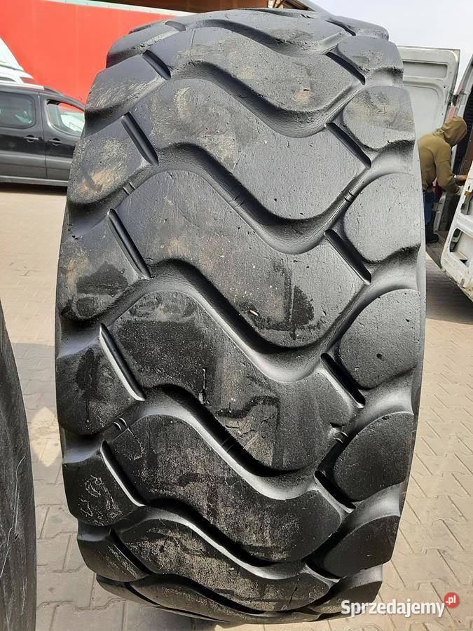 2x Opona używana przemysłowa 265R25 MICHELIN Zaścianki sprzedam