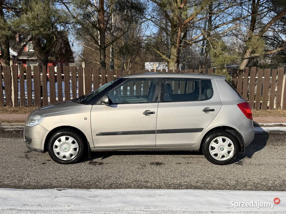 Skoda Fabia 14 MPi 2009r 142000 mazowieckie Grodzisk Mazowiecki