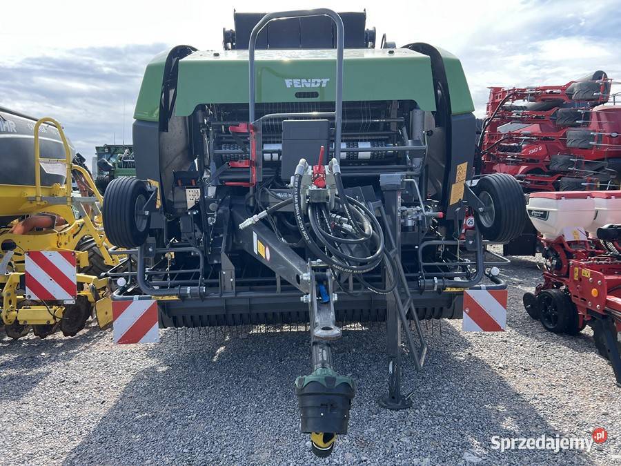 PRASA ROLUJĄCA FENDT ROTANA 160V COMBI