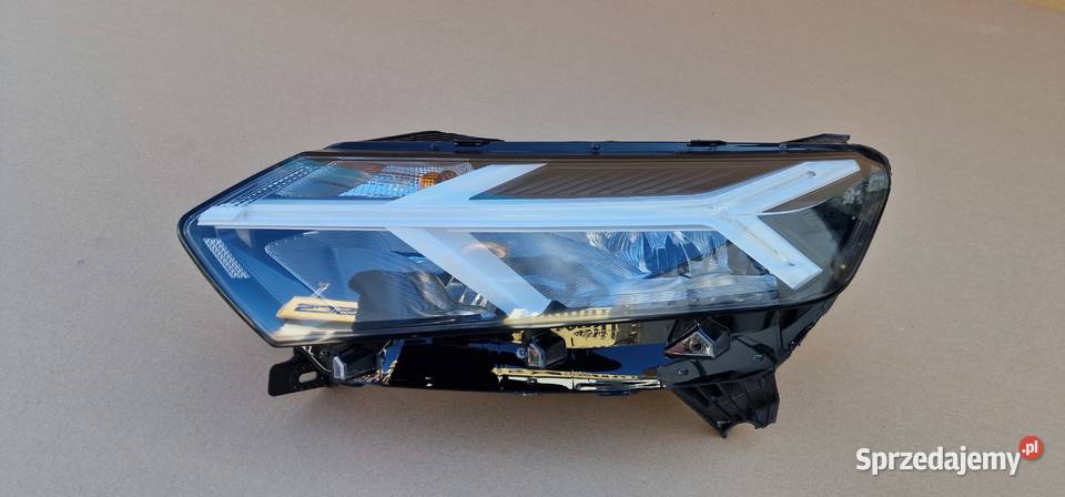 DACIA SANDERO III JOGGER LAMPA REFLEKTOR Bieleń