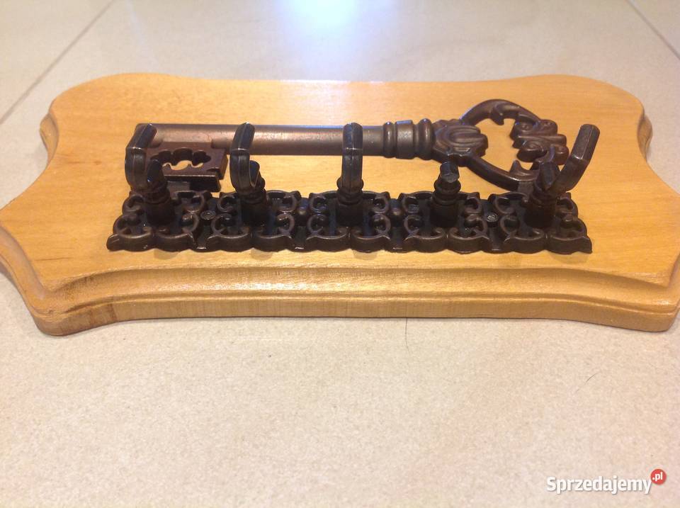 Drewniany Wieszak na klucze Mosiądz Nowa Sól