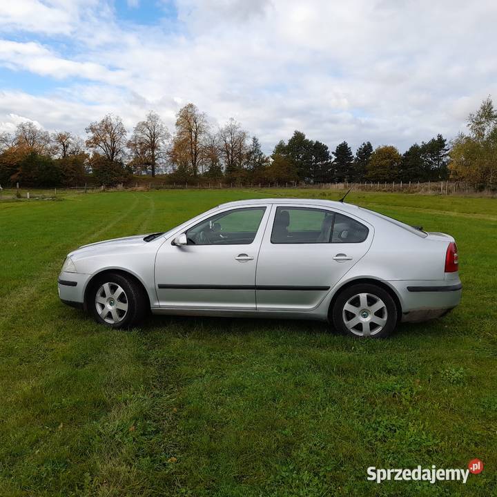 Skoda Octavia 2 welurowa tapicerka