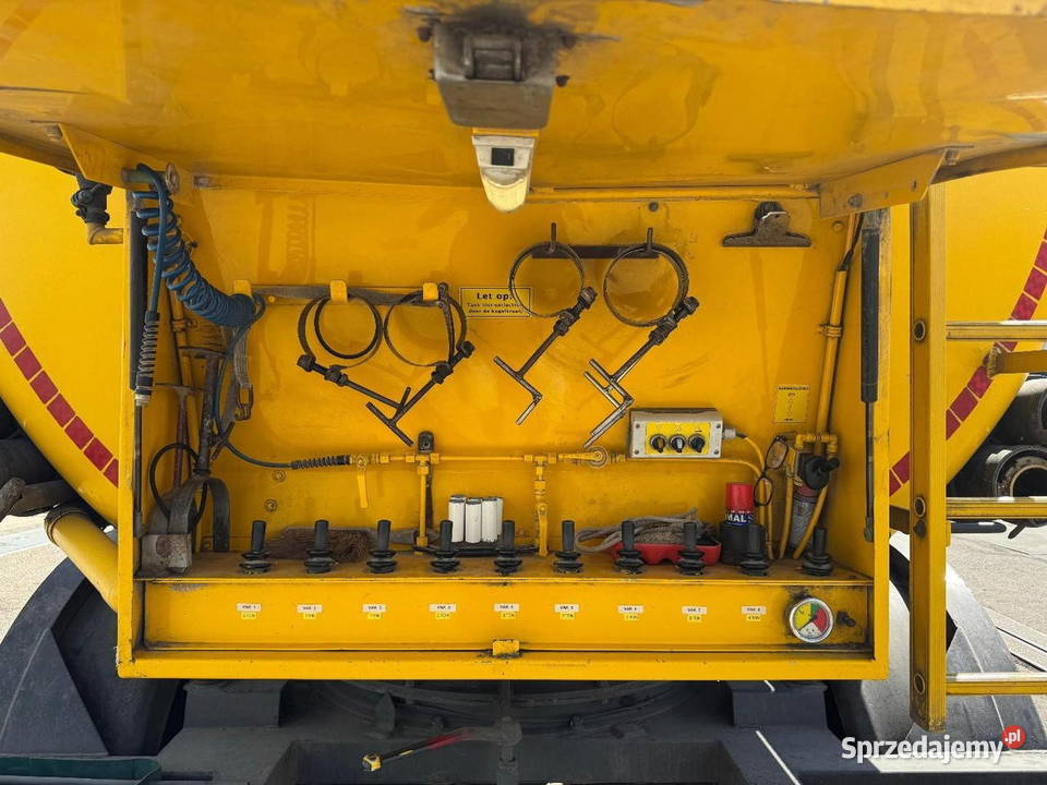 Ciagnik Daf z Welgro kompresorem naczepa do Cysterny lubelskie