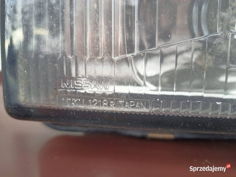 Nissan Sunny N13 lampa przednia prawa reflektor łódzkie Sieradz