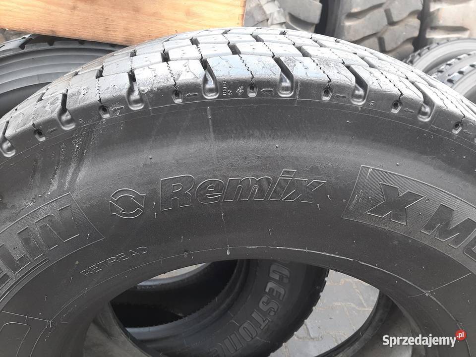 Opona używana ciężarowa 31580R225 MICHELIN 700 Zaścianki