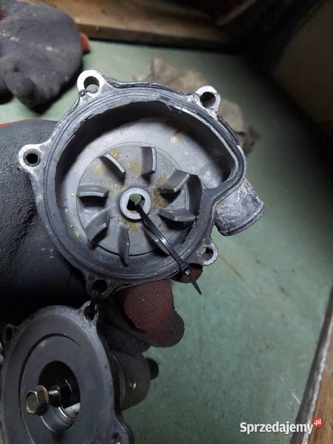 Suzuki RF 600 pompa wody wirnik obudowa RF600 dolnośląskie