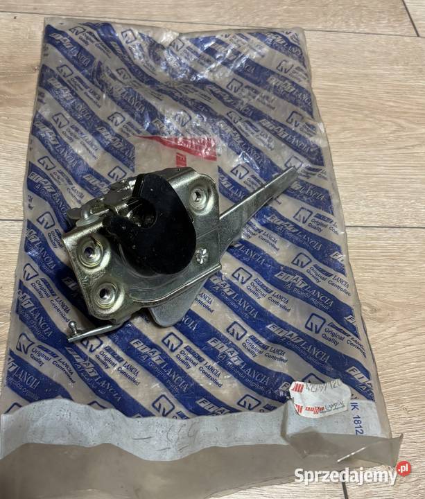 NOWY Zamek drzwi prawych Fiat 126p Warszawa