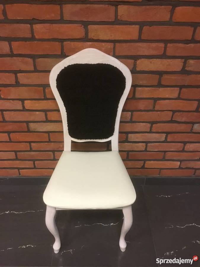 Bukowe krzesło bielone tapicerowane skórą naturalną