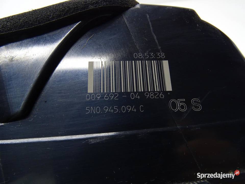 LAMPA PRAWA PRAWY TYŁ TYLNA W KLAPE 5N0945094C sprzedam