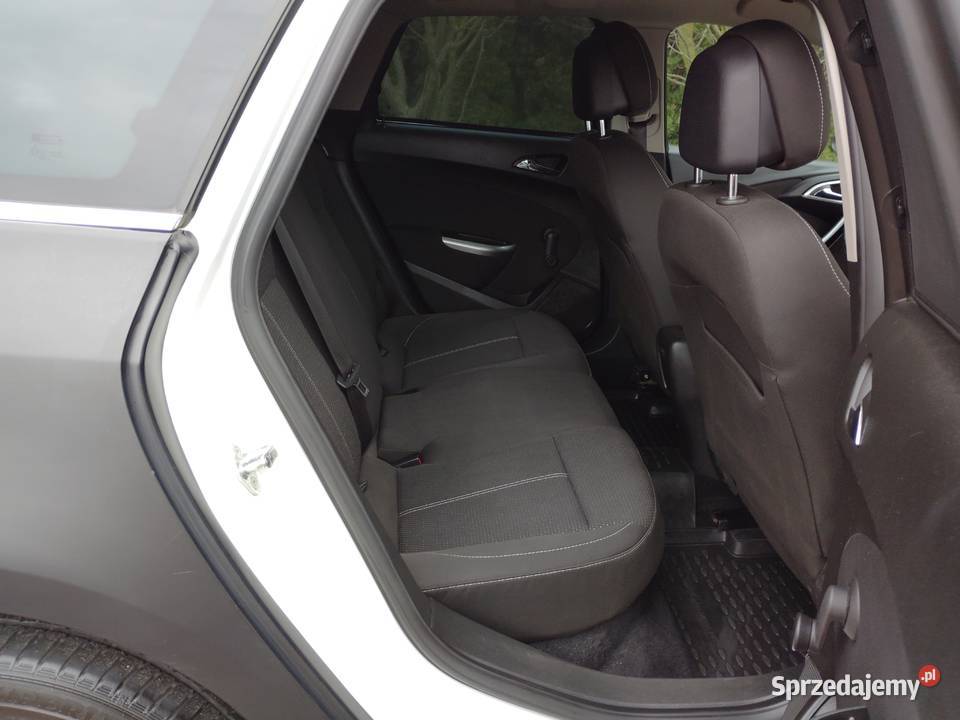 Opel Astra J 2011r 16i 116 BEZWYPADKOWA z Witkowo sprzedam