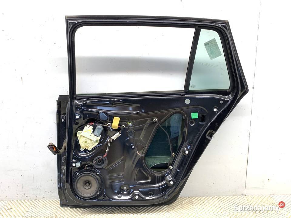 DRZWI PRAWY TYŁ SKODA RAPID Kombi podkarpackie