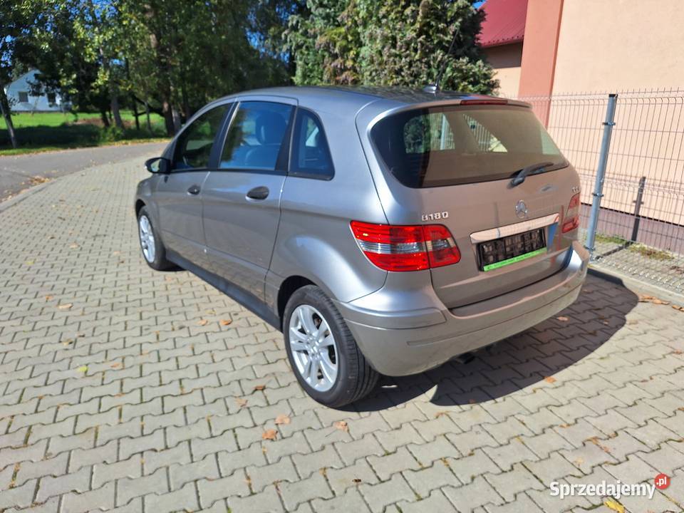 SPROWADZONYSERWISOWANYKLIMATYZACJAŁAŃCUCH isofix Zamość