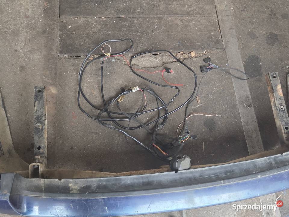 Hak i zderzak tył lift Audi A4 B5 osobowe Rybno