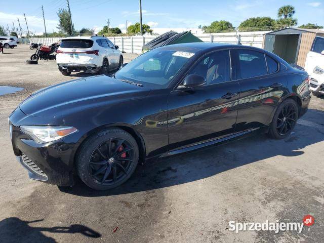 ALFA ROMEO GIULIA produkcji 2017 z USA 2000cm3 Warszawa sprzedam