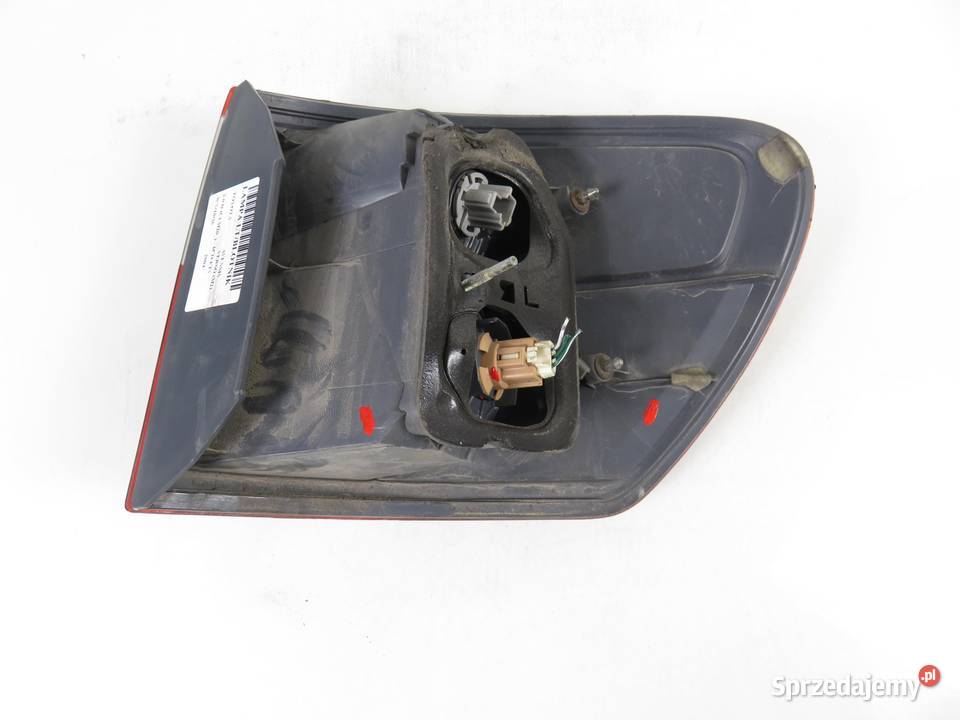 LAMPA LEWA TYLNA TOYOTA AVENSIS VERSO sprzedam