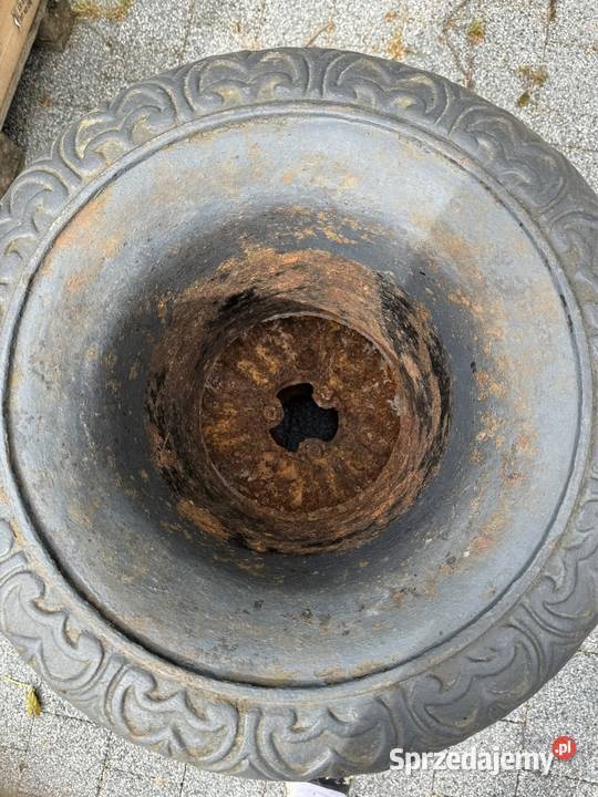Wielkie pałacowe donice żeliwne donica z żeliwa Bystrzyca Kłodzka